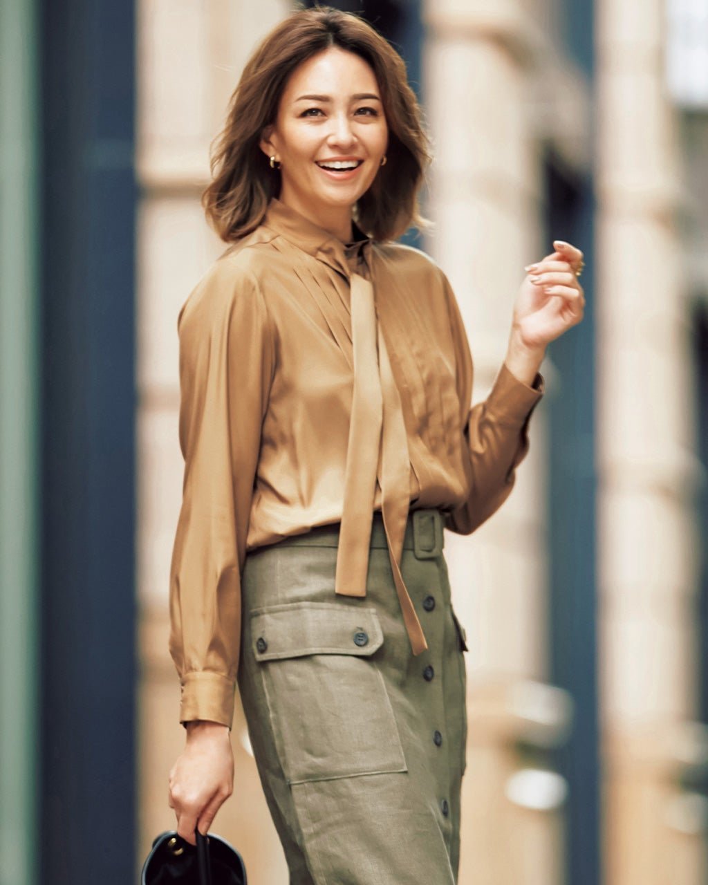 【ドゥクラッセ/DoCLASSE】のキュプラ混シャンブレー・ボウタイブラウス インテリア・キッズ・メンズ・レディースファッション・服の通販 founy(ファニー) ファッション Fashion レディースファッション Fashion for Women トップス・カットソー Cut & Sew Tops シャツ・ブラウス・オフィスカジュアル Elegant Blouses & Button-Ups とろみ Fluid, Flowy Fabric キュプラ Cupro, Eco Fabric ライトキャメル|ID: prp329100004858264 ipo3291000000035894960