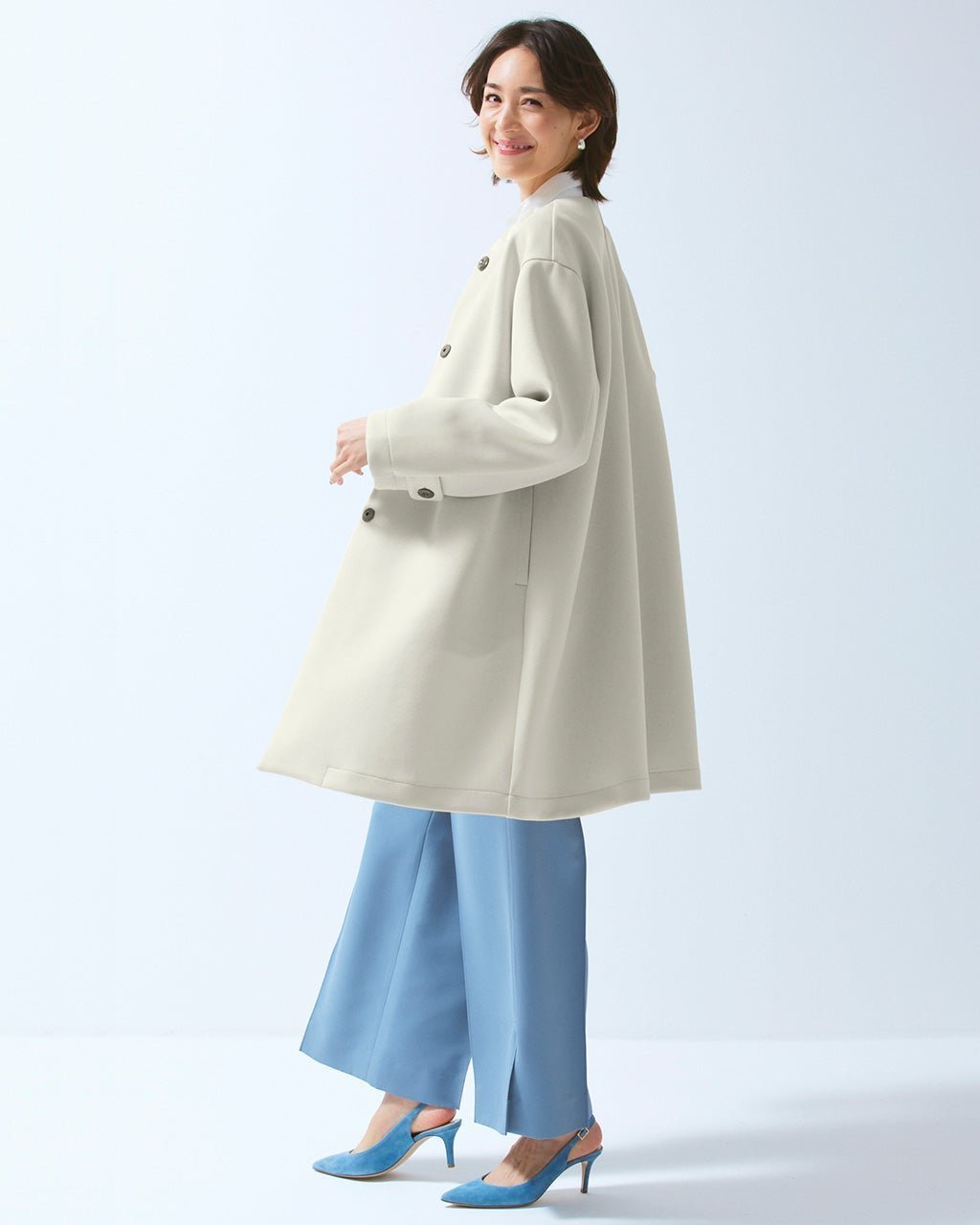 【ドゥクラッセ/DoCLASSE】のエアーフォルム・裏配色ノーカラーコート 人気、トレンドファッション・服の通販 founy(ファニー) 　ファッション　Fashion　レディースファッション　Fashion for Women　アウター　Coat / Outerwear Collection　コート・ロングコート・ピーコート　Long Coats, Peacoats & More　スウェット / スエット　Sweatshirt, Sweatwear　ハーフ　Half, Half-Length　フォルム　Silhouette, Form　エレガント 上品　Elegant　 other-1|ID: prp329100004858272 ipo3291000000035895061