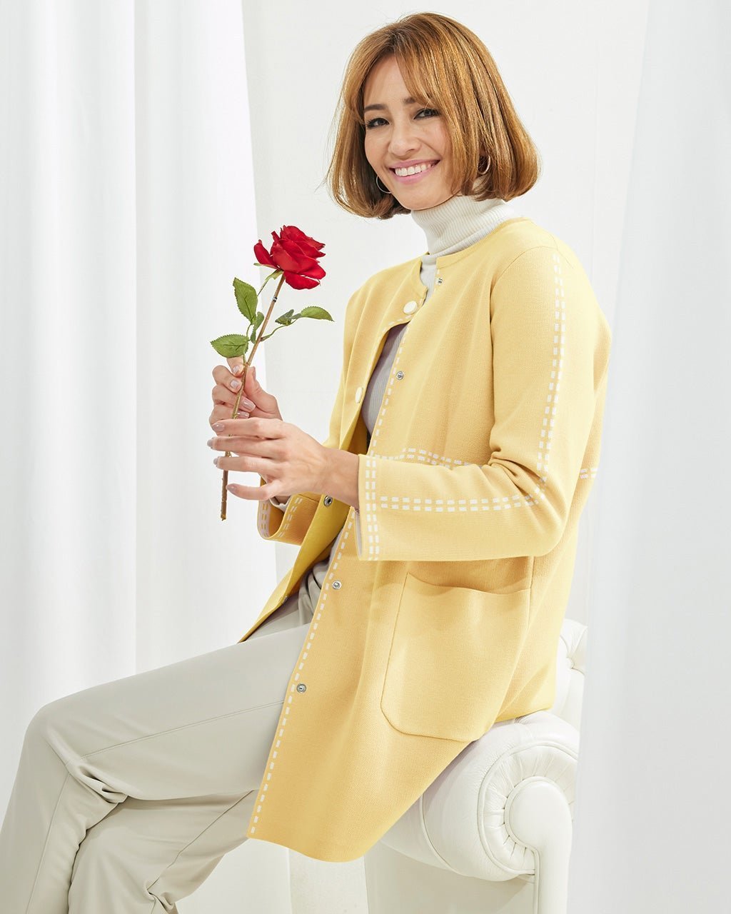 【ドゥクラッセ/DoCLASSE】のダブルジャカード編み・ノーカラーコート インテリア・キッズ・メンズ・レディースファッション・服の通販 founy(ファニー) 　ファッション　Fashion　レディースファッション　Fashion for Women　エレガント 上品　Elegant　カーディガン　Cardigan, Knitwear　クール　Cool, Chic　ジャカード／ジャガード　Jacquard, Woven Pattern　ダブル　Double, Double-Breasted　ドット　Polka Dot, Dot Pattern　パッチ　Patch, Appliqué　フロント　Front, Front Design　ポケット　Pocket, Pocket Detail　春　Spring　ペールイエロー|ID: prp329100004859205 ipo3291000000035933418