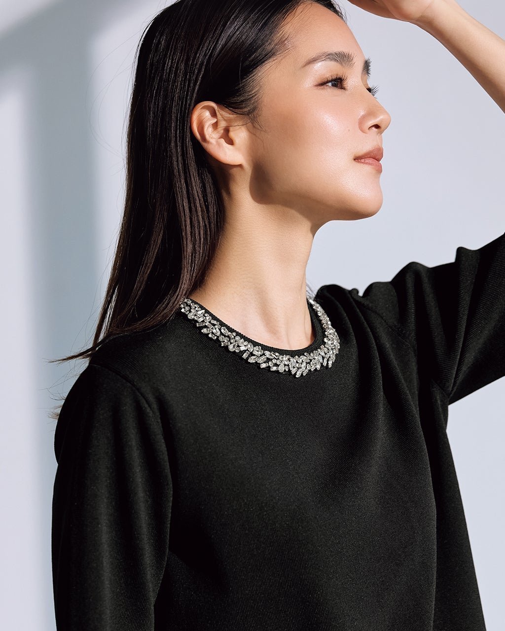 【ドゥクラッセ/DoCLASSE】のビジューネック・総針ニットプルオーバー 人気、トレンドファッション・服の通販 founy(ファニー) ファッション Fashion レディースファッション Fashion for Women トップス・カットソー Cut & Sew Tops ニット Knit Tops & Sweaters カジュアルプルオーバー・ニットトップス Pullovers & Knit Tops / Casual Pullovers 新作・新入荷 New Arrivals / New In ジャケット Jacket, Outerwear ジュエリー Jewelry, Accessories セーター Sweater, Knitwear エレガント 上品 Elegant 半袖 Short Sleeve, Half Sleeve other-1|ID: prp329100004860362 ipo3291000000035992587