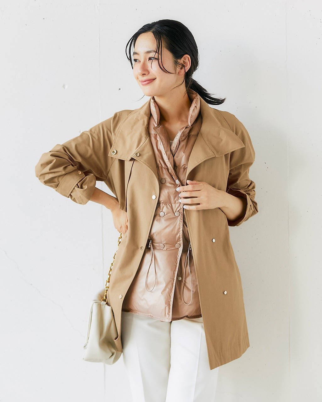 【ドゥクラッセ/DoCLASSE】のスタンドネック・ミドル丈トレンチコート インテリア・キッズ・メンズ・レディースファッション・服の通販 founy(ファニー) 　ファッション　Fashion　レディースファッション　Fashion for Women　アウター　Coat / Outerwear Collection　コート・ロングコート・ピーコート　Long Coats, Peacoats & More　トレンチコート / 春秋の定番アウター　Trench Coats　スタンド　Stand Collar, Upright Stand　トレンチ　Trench, Trench Coat　ドット　Polka Dot, Dot Pattern　ミドル　Middle Length, Mid Height　ベージュ|ID: prp329100004862796 ipo3291000000036118823