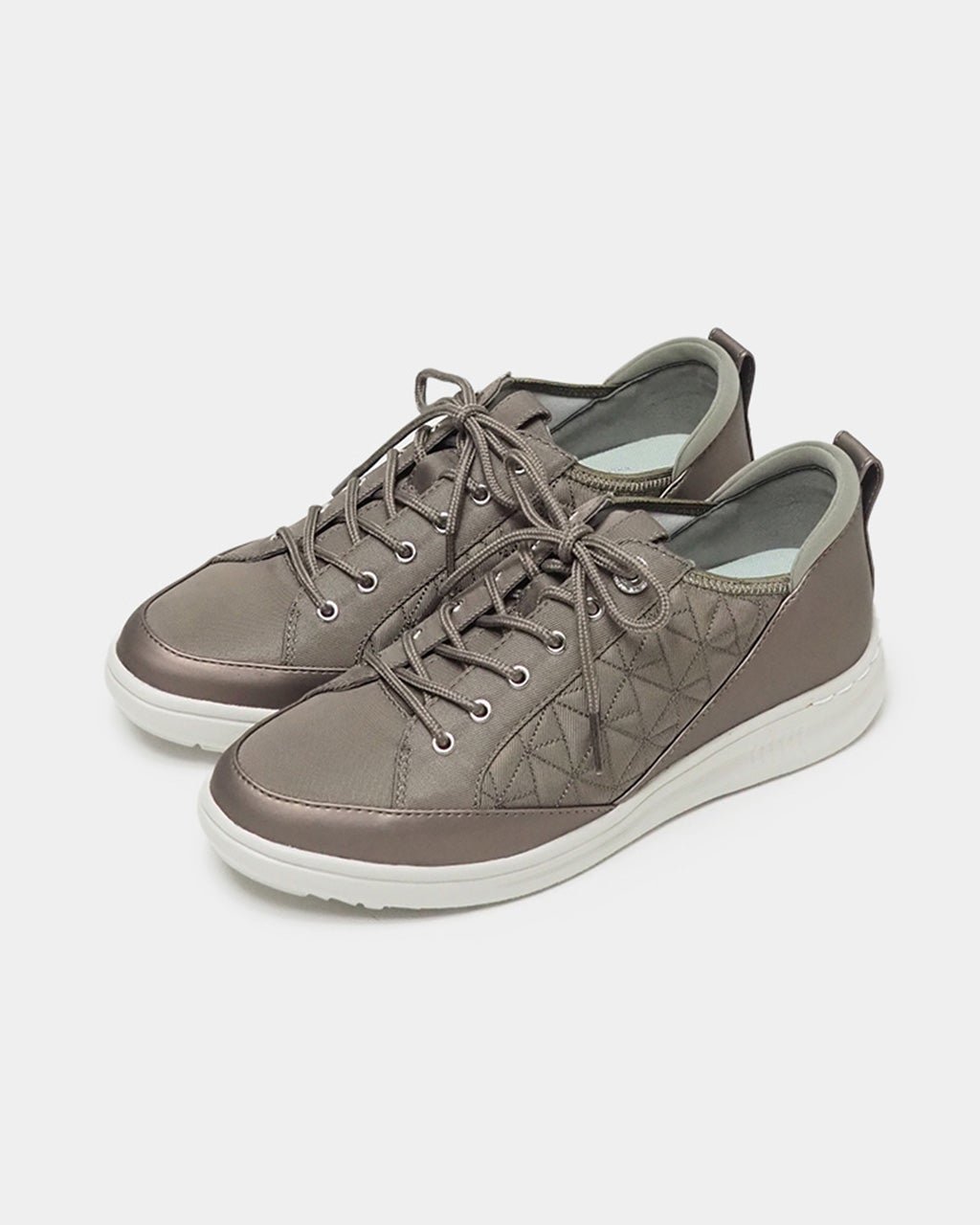 【フィットフィット/fitfit】のソフトキルトLITEスニーカー インテリア・キッズ・メンズ・レディースファッション・服の通販 founy(ファニー) 　ファッション　Fashion　レディースファッション　Fashion for Women　エレガント 上品　Elegant　キルト　Quilt, Quilted Fabric　クッション　Cushion, Throw Pillow　スニーカー　Sneakers, Trainers　フィット　Fit, Slim Fit　レース　Lace, Lace Fabric　定番　Standard, Basic Item　旅行　Travel　軽量　Lightweight, Ultra Light　ライトカーキ|ID: prp329100004863535 ipo3291000000036158614