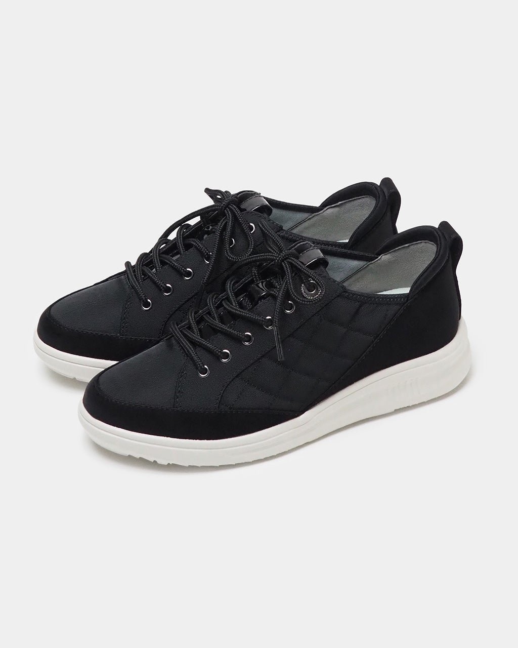 【フィットフィット/fitfit】のソフトキルトLITEスニーカー インテリア・キッズ・メンズ・レディースファッション・服の通販 founy(ファニー) 　ファッション　Fashion　レディースファッション　Fashion for Women　エレガント 上品　Elegant　キルト　Quilt, Quilted Fabric　クッション　Cushion, Throw Pillow　スニーカー　Sneakers, Trainers　フィット　Fit, Slim Fit　レース　Lace, Lace Fabric　定番　Standard, Basic Item　旅行　Travel　軽量　Lightweight, Ultra Light　ブラック|ID: prp329100004863535 ipo3291000000036158622