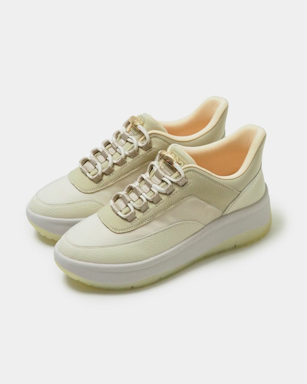 【フィットフィット/fitfit】の撥水ハンズフリーローカットスニーカー インテリア・キッズ・メンズ・レディースファッション・服の通販 founy(ファニー) ファッション Fashion レディースファッション Fashion for Women インソール Shoe Insole 厚底 Platform Shoes スタイリッシュ Stylish, Fashionable スニーカー Sneakers, Trainers スポーティ Sporty, Casual Athletic 人気 Popular, Best Seller ファブリック Fabric, Textile フィット Fit, Slim Fit フォルム Silhouette, Form マグネット Magnet, Magnetic Closure レース Lace, Lace Fabric ベージュ|ID: prp329100004863546 ipo3291000000036158841