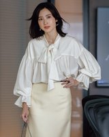 【ドゥクラッセ/DoCLASSE】のトリアセクレープ・ボウタイブラウス 人気、トレンドファッション・服の通販 founy(ファニー) ファッション Fashion レディースファッション Fashion for Women トップス・カットソー Cut & Sew Tops シャツ・ブラウス・オフィスカジュアル Elegant Blouses & Button-Ups とろみ Fluid, Flowy Fabric ギャザー Gathered, Ruffled シアー Sheer, See-Through シルク Silk, 100% Silk チュニック Tunic, Long Top デニム Denim, Jeans Material ヨーク Yoke, Yoke Design |ID:prp329100004864592