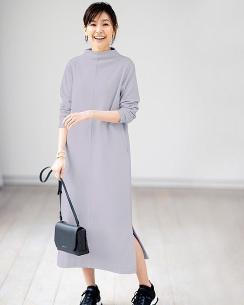 【ドゥクラッセ/DoCLASSE】の接結ストレッチ・スリットワンピース インテリア・キッズ・メンズ・レディースファッション・服の通販 founy(ファニー) 　ファッション　Fashion　レディースファッション　Fashion for Women　ワンピース　Dresses　なめらか　Smooth, Silky Texture　シンプル　Simple, Minimal　ストレッチ　Stretch, Stretchy Fabric　ストレート　Straight, Straight Cut　スリット　Slit, Slit Detail　チュニック　Tunic, Long Top　エレガント 上品　Elegant　ブルーグレー|ID: prp329100004869472 ipo3291000000036290663