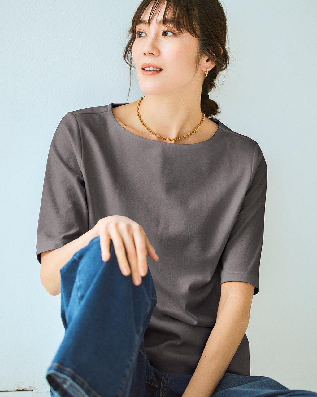 【ドゥクラッセ/DoCLASSE】のボートネックN/5分袖・DoT インテリア・キッズ・メンズ・レディースファッション・服の通販 founy(ファニー) 　ファッション　Fashion　レディースファッション　Fashion for Women　トップス・カットソー　Cut & Sew Tops　シャツ・ブラウス・オフィスカジュアル　Elegant Blouses & Button-Ups　ロングTシャツ・Tシャツ　Longline T-Shirts & Tees　カットソー・ベーシックTシャツ　Cut-and-Sewn Tops / Stretch Tees & Basics　インナー　Innerwear　カットソー　Cut and Sewn Top　ショルダー　Shoulder, Shoulder Strap　シンプル　Simple, Minimal　ジャケット　Jacket, Outerwear　デニム　Denim, Jeans Material　定番　Standard, Basic Item　なめらか　Smooth, Silky Texture　人気　Popular, Best Seller　パール　Pearl, Pearl Accent　ベーシック　Basic, Essential　半袖　Short Sleeve, Half Sleeve　新作・新入荷　New Arrivals / New In　おすすめ　Recommended / Our Picks　ビジネス 仕事 通勤　Business / Work / Commuting　チャコール|ID: prp329100004871405 ipo3291000000036315385