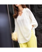 【ドゥクラッセ/DoCLASSE】のシアーエンボス・ギャザーブラウス オフホワイト|ID:prp329100004871413