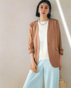 【ドゥクラッセ/DoCLASSE】のリネン混ストレッチ・ノーカラージャケット ベージュ|ID: prp329100004871418 ipo3291000000037101364