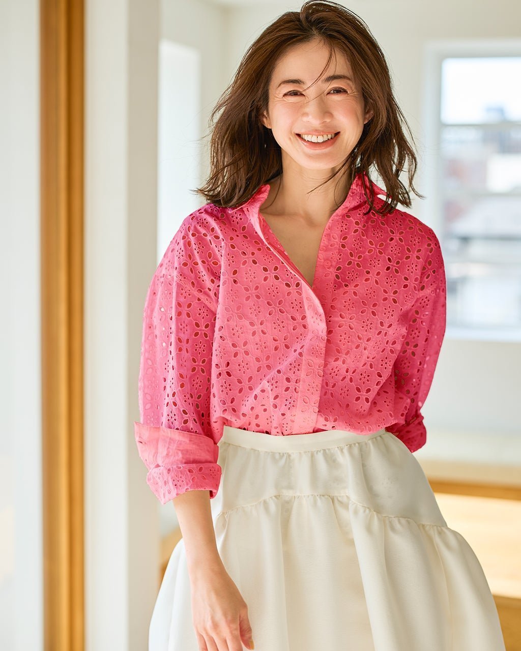 【ドゥクラッセ/DoCLASSE】のカットワークレース・比翼シャツ インテリア・キッズ・メンズ・レディースファッション・服の通販 founy(ファニー) 　ファッション　Fashion　レディースファッション　Fashion for Women　トップス・カットソー　Cut & Sew Tops　シャツ・ブラウス・オフィスカジュアル　Elegant Blouses & Button-Ups　新作・新入荷　New Arrivals / New In　フロント　Front, Front Design　レース　Lace, Lace Fabric　ワーク　Workwear, Utility Style　夏　Summer　ピンク|ID: prp329100004871454 ipo3291000000036316023