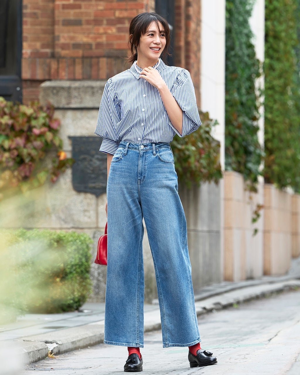 【ドゥクラッセ/DoCLASSE】のUVイージーケア・タック袖ブラウス インテリア・キッズ・メンズ・レディースファッション・服の通販 founy(ファニー) 　ファッション　Fashion　レディースファッション　Fashion for Women　トップス・カットソー　Cut & Sew Tops　シャツ・ブラウス・オフィスカジュアル　Elegant Blouses & Button-Ups　新作・新入荷　New Arrivals / New In　フォルム　Silhouette, Form　吸水　Absorbent, Quick-Dry　ネイビーパターン|ID: prp329100004871458 ipo3291000000036316064