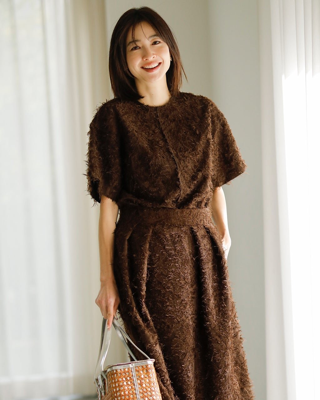 【ドゥクラッセ/DoCLASSE】のカットジャカード・クルーブラウス インテリア・キッズ・メンズ・レディースファッション・服の通販 founy(ファニー) 　ファッション　Fashion　レディースファッション　Fashion for Women　トップス・カットソー　Cut & Sew Tops　シャツ・ブラウス・オフィスカジュアル　Elegant Blouses & Button-Ups　新作・新入荷　New Arrivals / New In　ジャカード／ジャガード　Jacquard, Woven Pattern　ブラウン|ID: prp329100004871460 ipo3291000000036316125