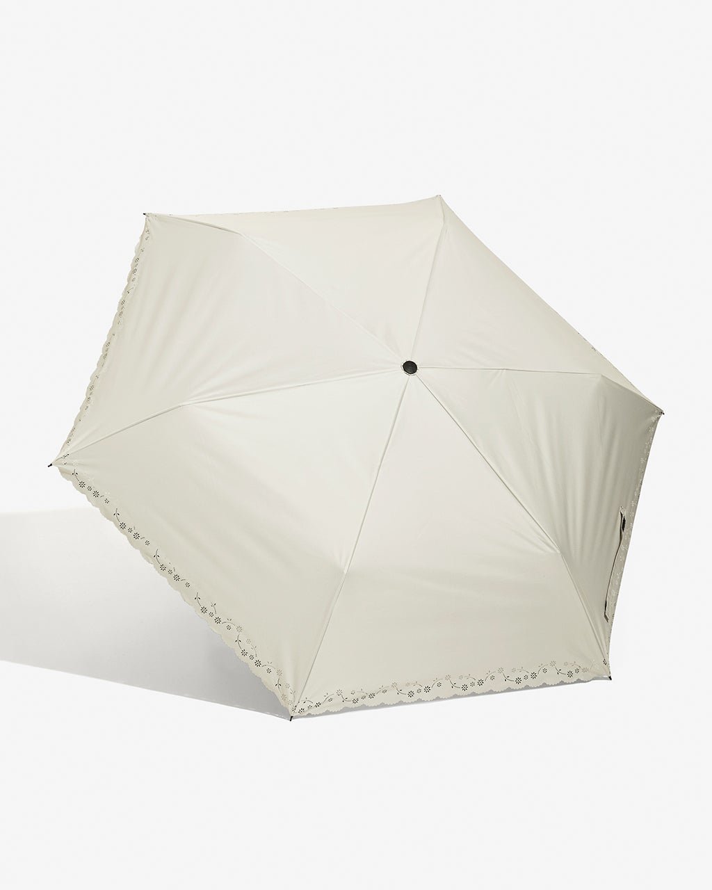 【ドゥクラッセ/DoCLASSE】のパーフェクトシェード100・折り畳み傘+ インテリア・キッズ・メンズ・レディースファッション・服の通販 founy(ファニー) 　ファッション　Fashion　レディースファッション　Fashion for Women　レイングッズ・傘・晴雨兼用傘　Umbrellas & Rain Gear　グラス　Glass, Eyewear　コーティング　Coating, Coated Finish　傘　Umbrella, Parasol　巾着　Drawstring Bag, Kinchaku　軽量　Lightweight, Ultra Light　センター　Center, Center Line　透かし　Cut-Out, Lacework　人気　Popular, Best Seller　ブロック　Block, Solid Block Pattern　プリント　Print, Printed Pattern　日傘　Parasol, UV Umbrella　ワンポイント　One Point, Statement Accent　新作・新入荷　New Arrivals / New In　シャンパン|ID: prp329100004871462 ipo3291000000036316164