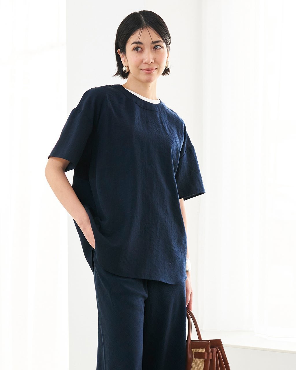 【ドゥクラッセ/DoCLASSE】のビューティフォルム・Tブラウス インテリア・キッズ・メンズ・レディースファッション・服の通販 founy(ファニー) ファッション Fashion レディースファッション Fashion for Women トップス・カットソー Cut & Sew Tops シャツ・ブラウス・オフィスカジュアル Elegant Blouses & Button-Ups ロングTシャツ・Tシャツ Longline T-Shirts & Tees カットソー・ベーシックTシャツ Cut-and-Sewn Tops / Stretch Tees & Basics 新作・新入荷 New Arrivals / New In カットソー Cut and Sewn Top シンプル Simple, Minimal フォルム Silhouette, Form ネイビー|ID: prp329100004883733 ipo3291000000036456113