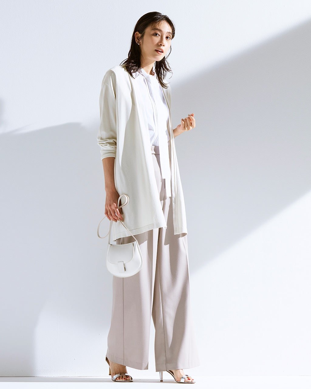 【ドゥクラッセ/DoCLASSE】のUVニット・トッパーカーディガン インテリア・キッズ・メンズ・レディースファッション・服の通販 founy(ファニー) 　ファッション　Fashion　レディースファッション　Fashion for Women　トップス・カットソー　Cut & Sew Tops　ニット　Knit Tops & Sweaters　カーディガン・羽織り　Layered Style Cardigans　レディースパーカー・カジュアルフーディー　Casual Hoodies & Sweatshirts　新作・新入荷　New Arrivals / New In　カーディガン　Cardigan, Knitwear　ダブル　Double, Double-Breasted　トッパー　Topper, Light Cardigan　ベーシック　Basic, Essential　ミドル　Middle Length, Mid Height　人気　Popular, Best Seller　アイスグレー|ID: prp329100004919771 ipo3291000000036910599