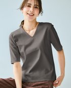 【ドゥクラッセ/DoCLASSE】のVネック/5分袖・ドゥクラッセTシャツ チャコール|ID:prp329100004919772
