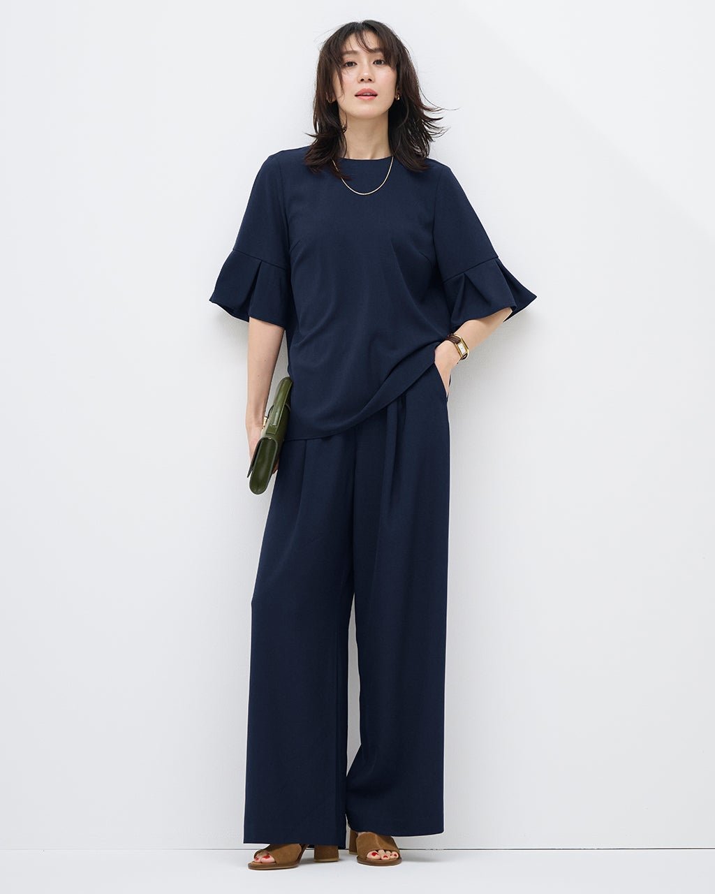 【ドゥクラッセ/DoCLASSE】のSARARI Air・ワイドパンツ 人気、トレンドファッション・服の通販 founy(ファニー) 　ファッション　Fashion　レディースファッション　Fashion for Women　セットアップ　Matching Sets　レディースパンツ・ボトムス　Pants & Trousers / Bottoms　セットアップ　Set-Up, Coordinated Outfit　ドレープ　Drape, Draping Fabric　フロント　Front, Front Design　ワイド　Wide, Wide Fit　新作・新入荷　New Arrivals / New In　夏　Summer　ビジネス 仕事 通勤　Business / Work / Commuting　 other-1|ID: prp329100004919779 ipo3291000000036910648