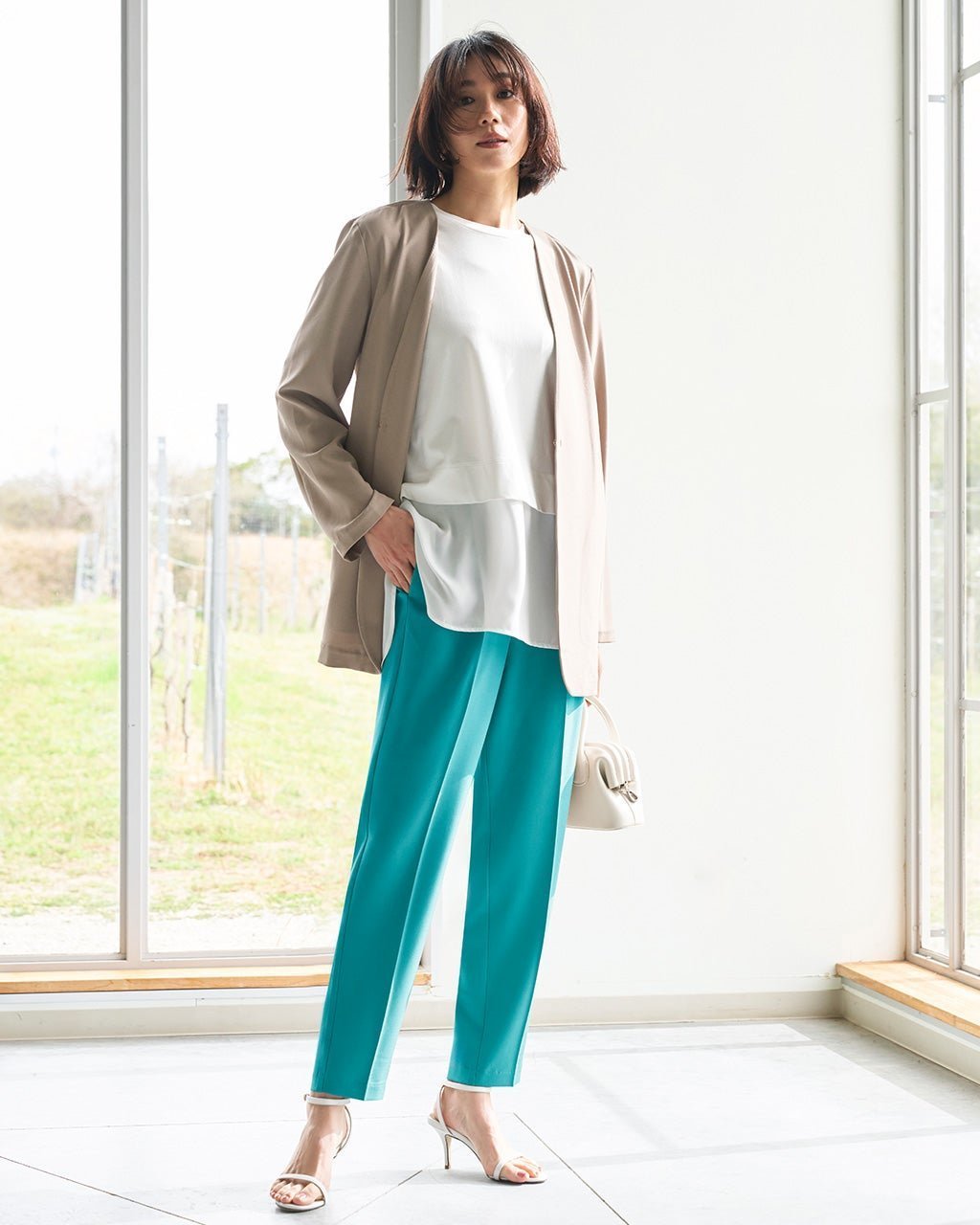 【ドゥクラッセ/DoCLASSE】のSARARI Air・テーパードパンツ インテリア・キッズ・メンズ・レディースファッション・服の通販 founy(ファニー) ファッション Fashion レディースファッション Fashion for Women パンツ Pants & Trousers ストレッチ Stretch, Stretchy Fabric セットアップ Set-Up, Coordinated Outfit センター Center, Center Line ワイド Wide, Wide Fit 新作・新入荷 New Arrivals / New In 夏 Summer ビジネス 仕事 通勤 Business / Work / Commuting アクア|ID: prp329100004919780 ipo3291000000036910657