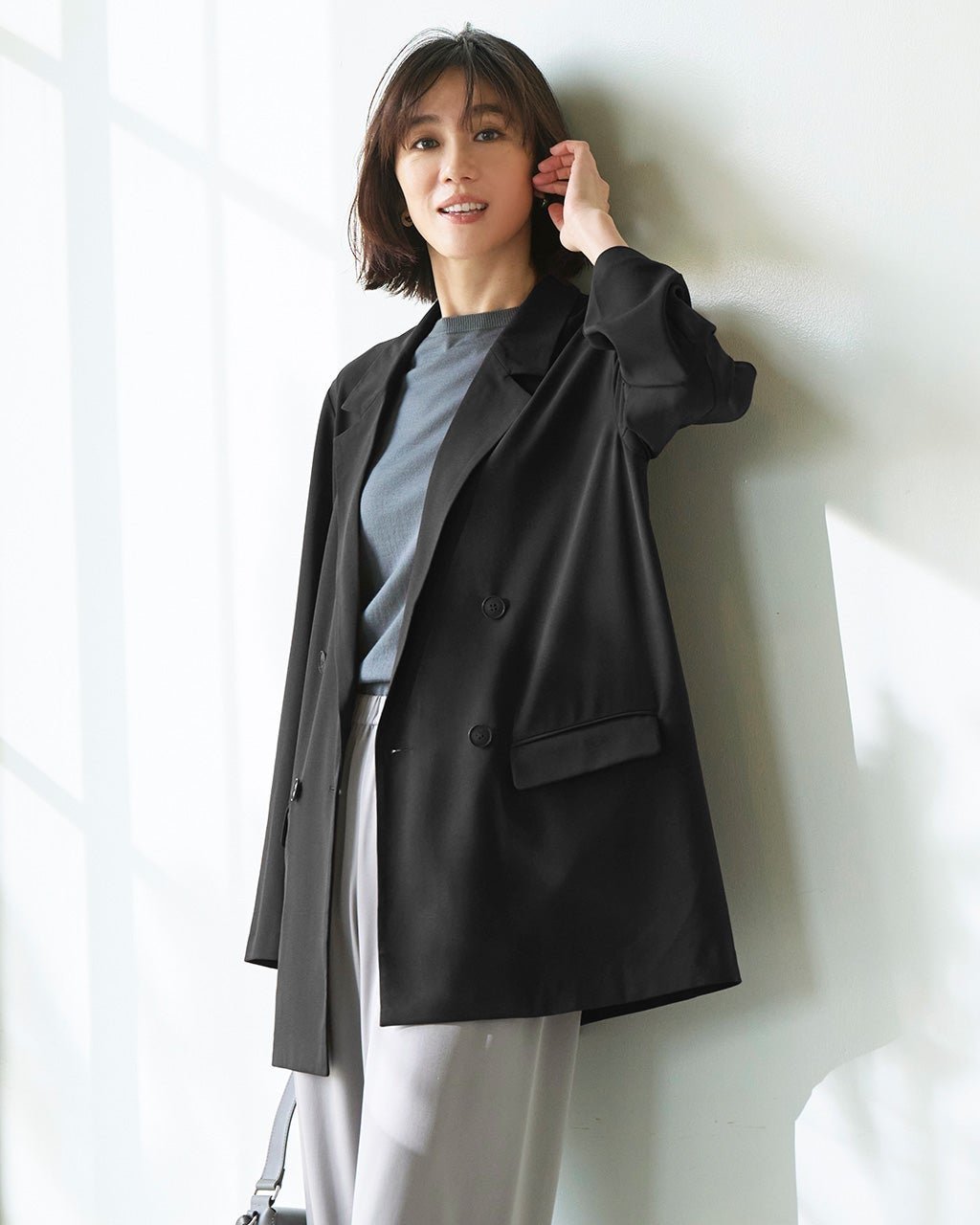 【ドゥクラッセ/DoCLASSE】のSARARI Air・ダブルジャケット インテリア・キッズ・メンズ・レディースファッション・服の通販 founy(ファニー) 　ファッション　Fashion　レディースファッション　Fashion for Women　アウター　Coat / Outerwear Collection　レディースジャケット・軽アウター　Jackets　カーディガン　Cardigan, Knitwear　ジャケット　Jacket, Outerwear　ダブル　Double, Double-Breasted　フォルム　Silhouette, Form　フォーマル　Formal, Dressy　新作・新入荷　New Arrivals / New In　夏　Summer　ビジネス 仕事 通勤　Business / Work / Commuting　ブラック|ID: prp329100004919781 ipo3291000000036910665