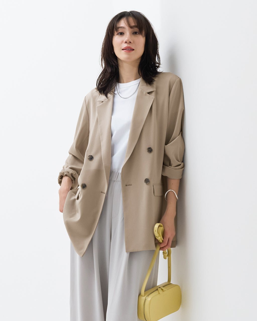 【ドゥクラッセ/DoCLASSE】のSARARI Air・ダブルジャケット インテリア・キッズ・メンズ・レディースファッション・服の通販 founy(ファニー) 　ファッション　Fashion　レディースファッション　Fashion for Women　アウター　Coat / Outerwear Collection　レディースジャケット・軽アウター　Jackets　カーディガン　Cardigan, Knitwear　ジャケット　Jacket, Outerwear　ダブル　Double, Double-Breasted　フォルム　Silhouette, Form　フォーマル　Formal, Dressy　新作・新入荷　New Arrivals / New In　夏　Summer　ビジネス 仕事 通勤　Business / Work / Commuting　トープ|ID: prp329100004919781 ipo3291000000036910666