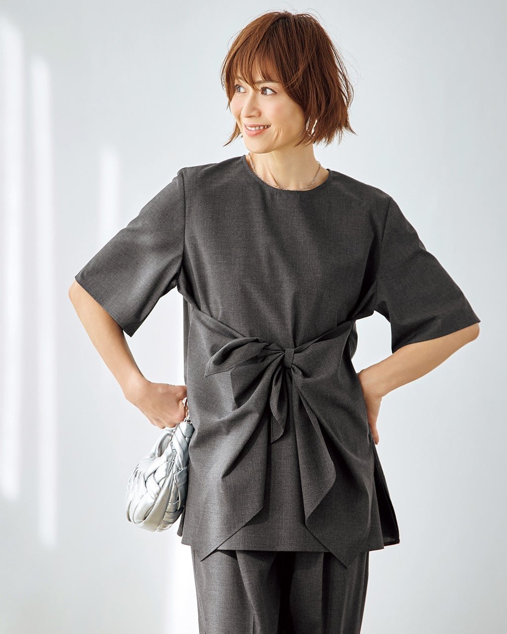 【ドゥクラッセ/DoCLASSE】のストレッチビスコース・リボンTブラウス 人気、トレンドファッション・服の通販 founy(ファニー) 　ファッション　Fashion　レディースファッション　Fashion for Women　トップス・カットソー　Cut & Sew Tops　シャツ・ブラウス・オフィスカジュアル　Elegant Blouses & Button-Ups　新作・新入荷　New Arrivals / New In　とろみ　Fluid, Flowy Fabric　なめらか　Smooth, Silky Texture　サマー　Summer, Summer Style　ストレッチ　Stretch, Stretchy Fabric　スマート　Smart, Elegant　セットアップ　Set-Up, Coordinated Outfit　ドレープ　Drape, Draping Fabric　フォルム　Silhouette, Form　リボン　Ribbon, Bow　半袖　Short Sleeve, Half Sleeve　夏　Summer　春　Spring　S/S・春夏　SS, Spring/Summer, Warm Season　 other-1|ID: prp329100004919786 ipo3291000000036910690