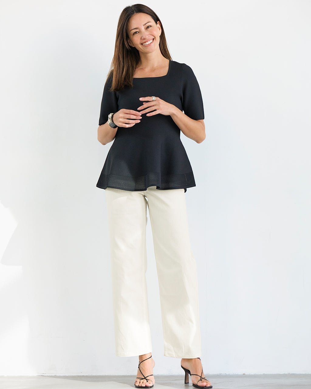 【ドゥクラッセ/DoCLASSE】のドライタッチ・ポケットベイカー/63cm インテリア・キッズ・メンズ・レディースファッション・服の通販 founy(ファニー) 　ファッション　Fashion　レディースファッション　Fashion for Women　パンツ　Pants & Trousers　ストレッチ　Stretch, Stretchy Fabric　フラップ　Flap, Flap Pocket　フロント　Front, Front Design　ポケット　Pocket, Pocket Detail　ワイド　Wide, Wide Fit　人気　Popular, Best Seller　ビジネス 仕事 通勤　Business / Work / Commuting　夏　Summer　春　Spring　S/S・春夏　SS, Spring/Summer, Warm Season　オフホワイト|ID: prp329100004919788 ipo3291000000036910702