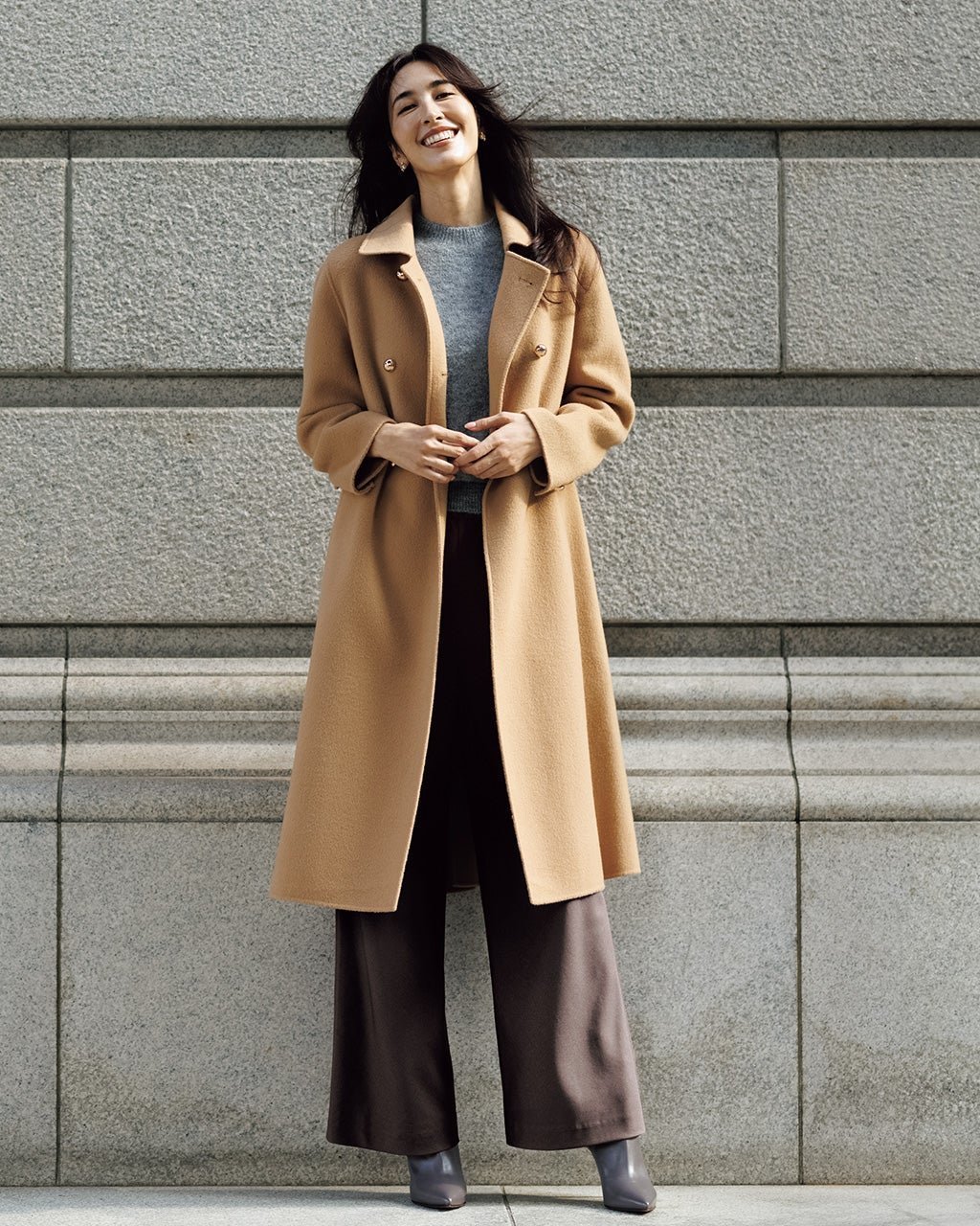 【ドゥクラッセ/DoCLASSE】のピュアウールリバー・ダブルブレストロングコート インテリア・キッズ・メンズ・レディースファッション・服の通販 founy(ファニー) 　ファッション　Fashion　レディースファッション　Fashion for Women　アウター　Coat / Outerwear Collection　コート・ロングコート・ピーコート　Long Coats, Peacoats & More　今季　This Season, Current Season　シンプル　Simple, Minimal　ストーン　Stone, Gem-Like　ダブル　Double, Double-Breasted　なめらか　Smooth, Silky Texture　ハンド　Hand, Handmade　パターン　Pattern, Design Print　フェイス　Face, Facial Design　ロング　Long, Long-Length　ワーク　Workwear, Utility Style　エレガント 上品　Elegant　ベージュ|ID: prp329100004919791 ipo3291000000036910731