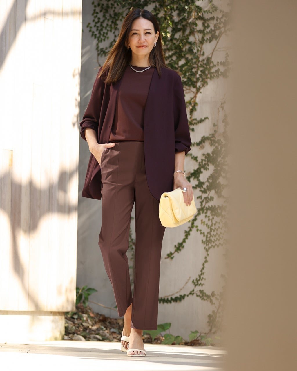 【ドゥクラッセ/DoCLASSE】のドライタッチ・切替ストレート/68cm インテリア・キッズ・メンズ・レディースファッション・服の通販 founy(ファニー) 　ファッション　Fashion　レディースファッション　Fashion for Women　パンツ　Pants & Trousers　春　Spring　切替　Switching, Contrast Panel　ストレッチ　Stretch, Stretchy Fabric　ストレート　Straight, Straight Cut　センター　Center, Center Line　人気　Popular, Best Seller　フラット　Flat, Flat Shoes　フロント　Front, Front Design　S/S・春夏　SS, Spring/Summer, Warm Season　新作・新入荷　New Arrivals / New In　夏　Summer　ビジネス 仕事 通勤　Business / Work / Commuting　ダークブラウン|ID: prp329100004919806 ipo3291000000036910810