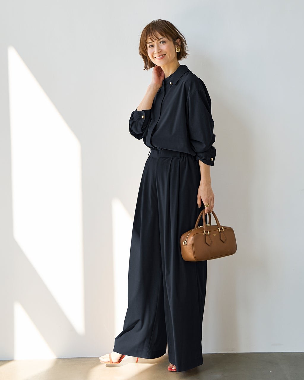 【ドゥクラッセ/DoCLASSE】のストレッチビスコース・タックワイドパンツ インテリア・キッズ・メンズ・レディースファッション・服の通販 founy(ファニー) 　ファッション　Fashion　レディースファッション　Fashion for Women　パンツ　Pants & Trousers　新作・新入荷　New Arrivals / New In　とろみ　Fluid, Flowy Fabric　なめらか　Smooth, Silky Texture　サマー　Summer, Summer Style　シンプル　Simple, Minimal　ストレッチ　Stretch, Stretchy Fabric　スマート　Smart, Elegant　ドレープ　Drape, Draping Fabric　ダークネイビー|ID: prp329100004919814 ipo3291000000036910867