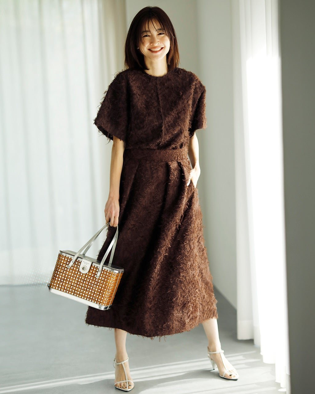 【ドゥクラッセ/DoCLASSE】のカットジャカード・クルーブラウス インテリア・キッズ・メンズ・レディースファッション・服の通販 founy(ファニー) 　ファッション　Fashion　レディースファッション　Fashion for Women　トップス・カットソー　Cut & Sew Tops　シャツ・ブラウス・オフィスカジュアル　Elegant Blouses & Button-Ups　新作・新入荷　New Arrivals / New In　ジャカード／ジャガード　Jacquard, Woven Pattern　セットアップ　Set-Up, Coordinated Outfit　ブラウン|ID: prp329100004919818 ipo3291000000036910901