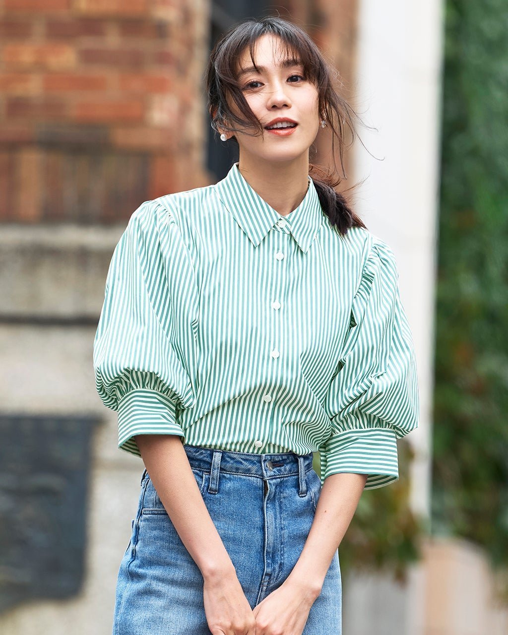 【ドゥクラッセ/DoCLASSE】のUVイージーケア・タック袖ブラウス インテリア・キッズ・メンズ・レディースファッション・服の通販 founy(ファニー) 　ファッション　Fashion　レディースファッション　Fashion for Women　トップス・カットソー　Cut & Sew Tops　シャツ・ブラウス・オフィスカジュアル　Elegant Blouses & Button-Ups　新作・新入荷　New Arrivals / New In　フォルム　Silhouette, Form　吸水　Absorbent, Quick-Dry　グリーン・パターン|ID: prp329100004919820 ipo3291000000036910912