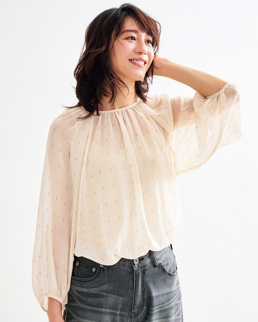 【ドゥクラッセ/DoCLASSE】のラメカットジャカード・ギャザーブラウス 人気、トレンドファッション・服の通販 founy(ファニー) 　ファッション　Fashion　レディースファッション　Fashion for Women　トップス・カットソー　Cut & Sew Tops　シャツ・ブラウス・オフィスカジュアル　Elegant Blouses & Button-Ups　ギャザー　Gathered, Ruffled　シアー　Sheer, See-Through　ジャカード／ジャガード　Jacquard, Woven Pattern　エレガント 上品　Elegant　 other-1|ID: prp329100004919829 ipo3291000000036910958