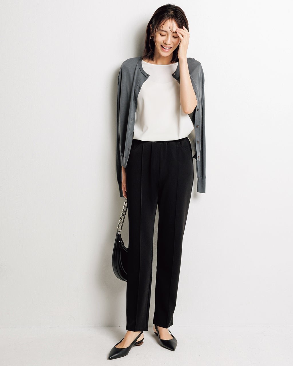 【ドゥクラッセ/DoCLASSE】のプレシャスウォームN・ピンタックスリム インテリア・キッズ・メンズ・レディースファッション・服の通販 founy(ファニー) 　ファッション　Fashion　レディースファッション　Fashion for Women　パンツ　Pants & Trousers　秋　Autumn　カットソー　Cut and Sewn Top　ジョーゼット　Georgette, Semi-Sheer Fabric　ストレッチ　Stretch, Stretchy Fabric　スマート　Smart, Elegant　センター　Center, Center Line　人気　Popular, Best Seller　冬　Winter / This Winter　A/W・秋冬　Autumn/Winter　エレガント 上品　Elegant　ビジネス 仕事 通勤　Business / Work / Commuting　ブラック|ID: prp329100004919840 ipo3291000000036911006