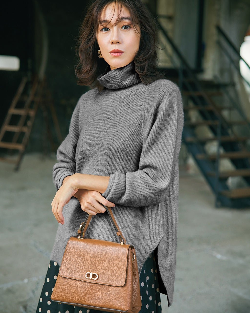 【ドゥクラッセ/DoCLASSE】のラメ糸スパンコールニット・片畦タートルネック インテリア・キッズ・メンズ・レディースファッション・服の通販 founy(ファニー) ファッション Fashion レディースファッション Fashion for Women トップス・カットソー Cut & Sew Tops ニット Knit Tops & Sweaters タートルネック・ハイネックトップス Turtlenecks & High-Neck Tops シンプル Simple, Minimal スパンコール Sequins, Sequin Embellishment スリット Slit, Slit Detail セーター Sweater, Knitwear タートル Turtleneck, Turtle Collar タートルネック Turtleneck, High Neck フラワー Flower, Floral ラウンド Round, Round Neck 人気 Popular, Best Seller 畦 Ribbed Knit A/W・秋冬 Autumn/Winter グレー|ID: prp329100004919865 ipo3291000000036911117