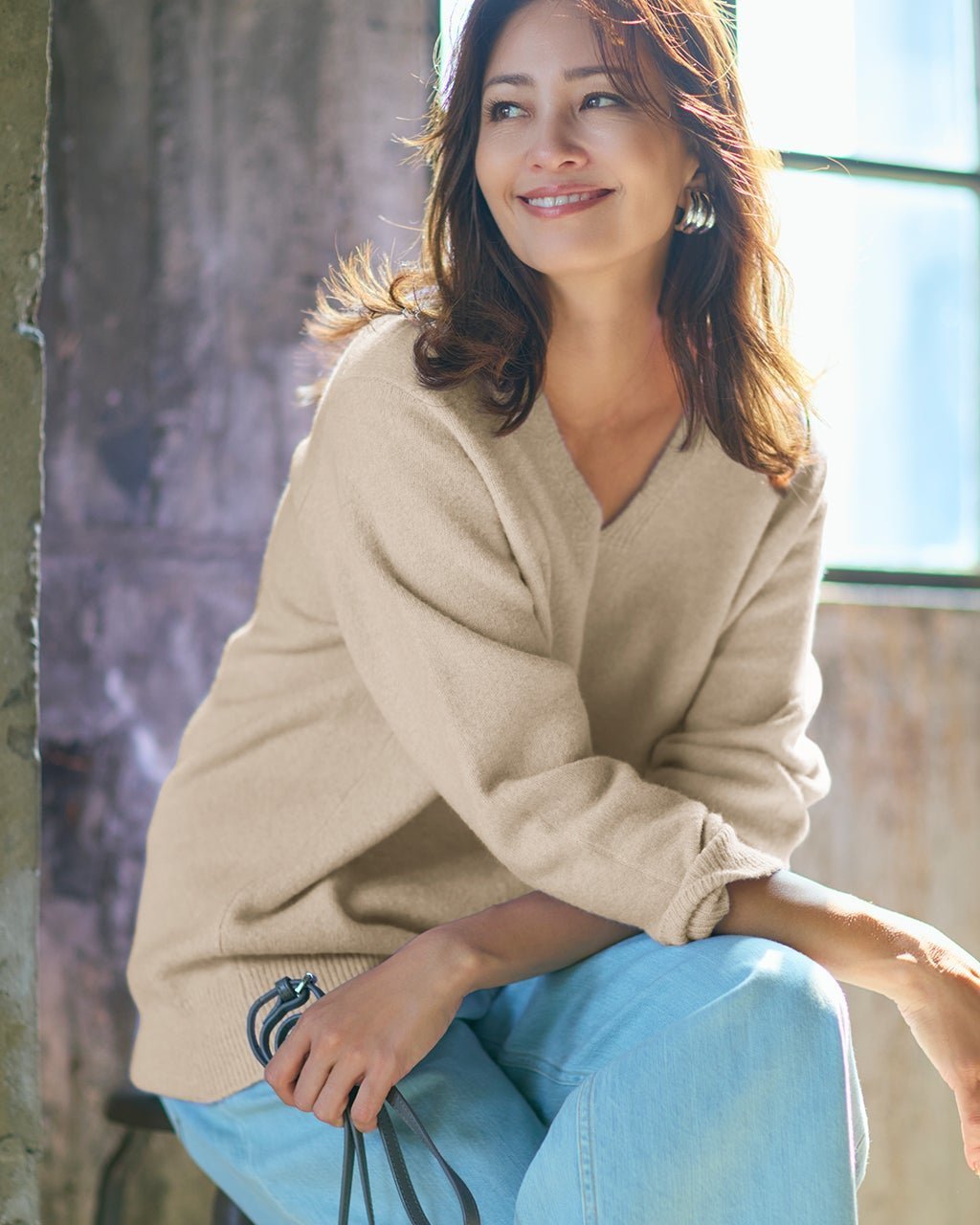 【ドゥクラッセ/DoCLASSE】のウール混タム・Vネックロングニット 人気、トレンドファッション・服の通販 founy(ファニー) 　ファッション　Fashion　レディースファッション　Fashion for Women　トップス・カットソー　Cut & Sew Tops　ニット　Knit Tops & Sweaters　Vネックトップス　V-Neck Tops / V-Cut Neckline Shirts　なめらか　Smooth, Silky Texture　ストレッチ　Stretch, Stretchy Fabric　スマート　Smart, Elegant　チュニック　Tunic, Long Top　デコルテ　Décolleté, Neckline　リラックス　Relax, Relaxed Fit　エレガント 上品　Elegant　人気　Popular, Best Seller　 other-1|ID: prp329100004919874 ipo3291000000036911184