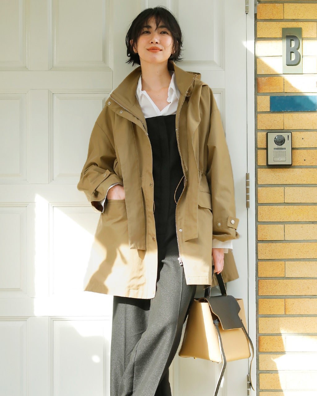 【ドゥクラッセ/DoCLASSE】のコットンブレンド・ライナー付き2WAYコート インテリア・キッズ・メンズ・レディースファッション・服の通販 founy(ファニー) 　ファッション　Fashion　レディースファッション　Fashion for Women　アウター　Coat / Outerwear Collection　コート・ロングコート・ピーコート　Long Coats, Peacoats & More　おすすめ　Recommended / Our Picks　シンプル　Simple, Minimal　スタンド　Stand Collar, Upright Stand　ストール　Stole, Wrap　ツイル　Twist, Twisted Detail　ライナー　Liner, Inner Layer　ベージュ|ID: prp329100004919898 ipo3291000000036911314