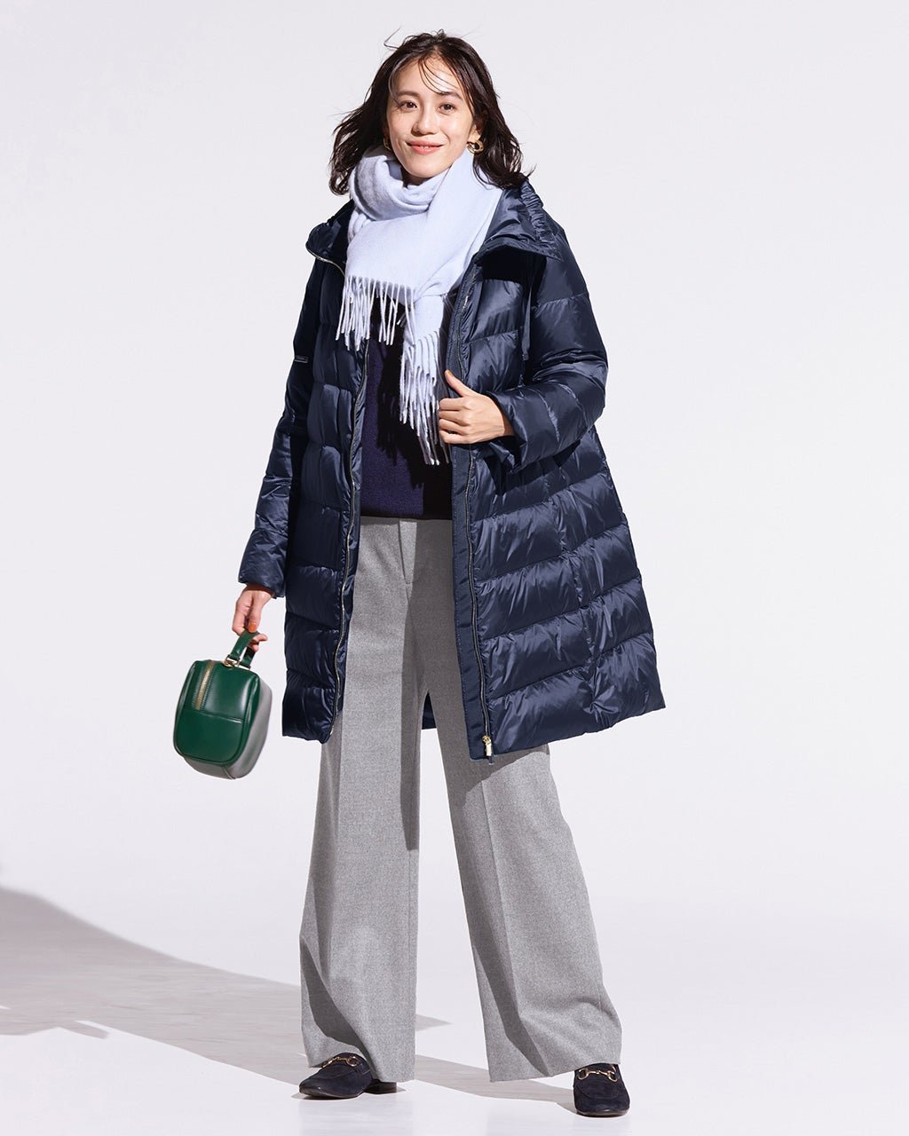 【ドゥクラッセ/DoCLASSE】の艶Airダウン・スタンドカラーロングコート インテリア・キッズ・メンズ・レディースファッション・服の通販 founy(ファニー) 　ファッション　Fashion　レディースファッション　Fashion for Women　アウター　Coat / Outerwear Collection　コート・ロングコート・ピーコート　Long Coats, Peacoats & More　カッティング　Cutting Detail　コクーン　Cocoon, Cocoon Silhouette　スタンド　Stand Collar, Upright Stand　スピンドル　Spindle, Drawcord　タフタ　Taffeta, Structured Fabric　ダウン　Down, Puffer　バランス　Balance, Style Balance　ロング　Long, Long-Length　ミッドナイトブルー|ID: prp329100004919901 ipo3291000000036911343