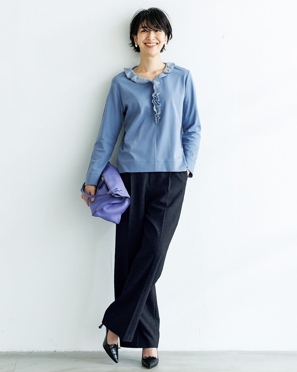 【ドゥクラッセ/DoCLASSE】のグラシエツイル・タックセミワイドパンツ インテリア・キッズ・メンズ・レディースファッション・服の通販 founy(ファニー) 　ファッション　Fashion　レディースファッション　Fashion for Women　パンツ　Pants & Trousers　シンプル　Simple, Minimal　センター　Center, Center Line　ワイド　Wide, Wide Fit　ビジネス 仕事 通勤　Business / Work / Commuting　洗える　Machine Washable　ネイビー|ID: prp329100004919972 ipo3291000000036911601