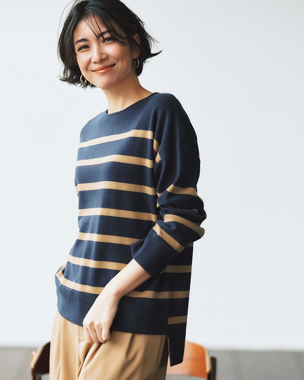 【ドゥクラッセ/DoCLASSE】のウール混・ドロップショルダーセーター 人気、トレンドファッション・服の通販 founy(ファニー) 　ファッション　Fashion　レディースファッション　Fashion for Women　トップス・カットソー　Cut & Sew Tops　ニット　Knit Tops & Sweaters　スカーフ　Scarf, Neckwear　セーター　Sweater, Knitwear　フォルム　Silhouette, Form　フレンチ　French, French Style　冬　Winter / This Winter　 other-1|ID: prp329100004919985 ipo3291000000036911667