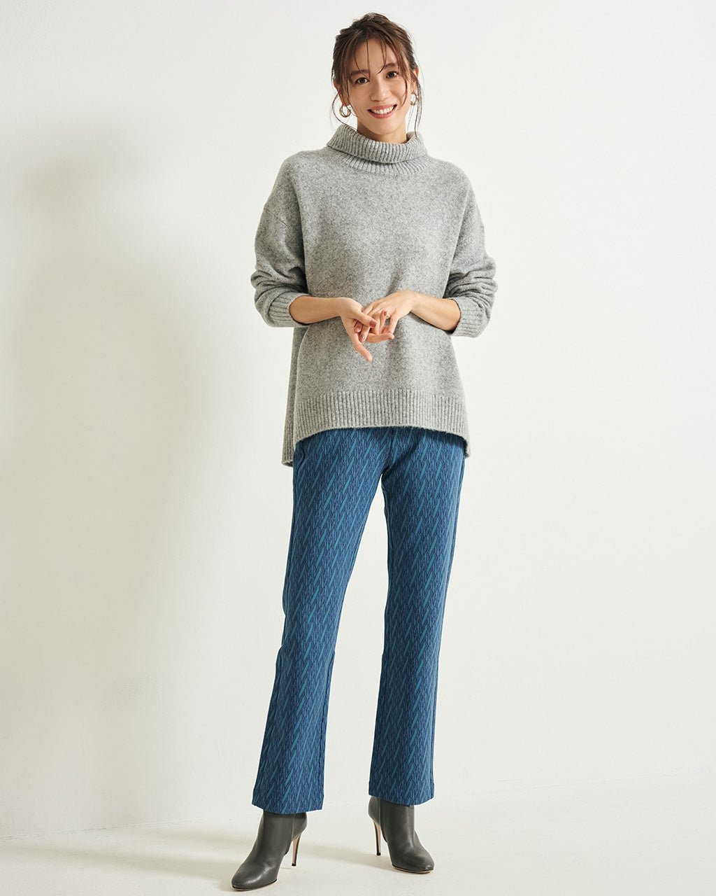 【ドゥクラッセ/DoCLASSE】のプレミアサーモN・スリムストレート72cm インテリア・キッズ・メンズ・レディースファッション・服の通販 founy(ファニー) 　ファッション　Fashion　レディースファッション　Fashion for Women　パンツ　Pants & Trousers　ストレッチ　Stretch, Stretchy Fabric　ストレート　Straight, Straight Cut　スリム　Slim, Slim Fit　タイツ　Tights, Legwear　人気　Popular, Best Seller　ポケット　Pocket, Pocket Detail　ワイド　Wide, Wide Fit　エレガント 上品　Elegant　グリーン・パターン|ID: prp329100004919986 ipo3291000000036911676