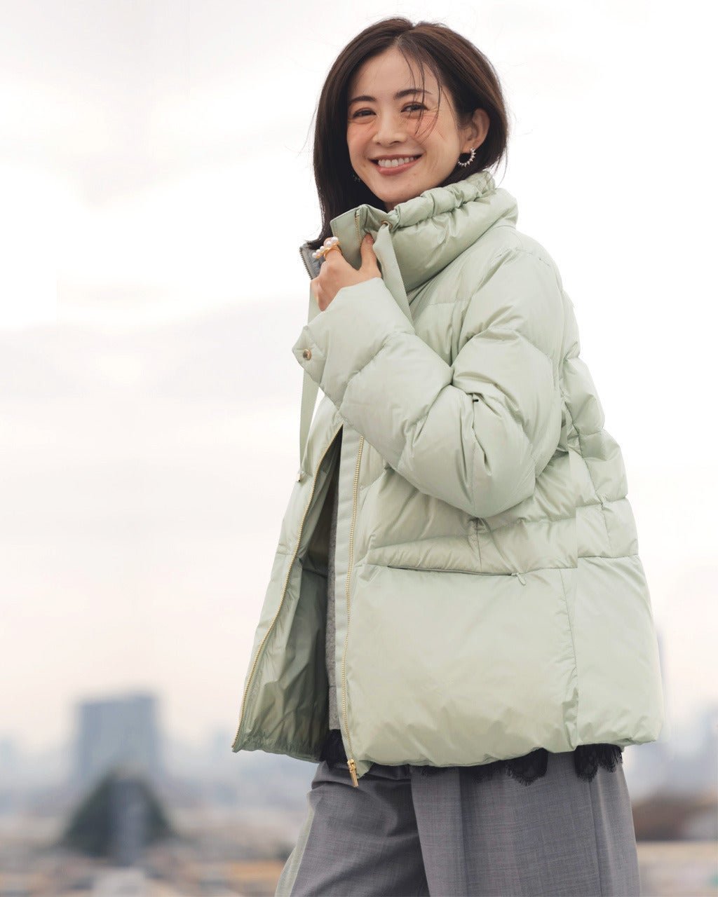 【ドゥクラッセ/DoCLASSE】の艶Airダウン・スタンドカラーコート インテリア・キッズ・メンズ・レディースファッション・服の通販 founy(ファニー) 　ファッション　Fashion　レディースファッション　Fashion for Women　アウター　Coat / Outerwear Collection　コート・ロングコート・ピーコート　Long Coats, Peacoats & More　スタンド　Stand Collar, Upright Stand　ダウン　Down, Puffer　人気　Popular, Best Seller　ライトグリーン|ID: prp329100004919988 ipo3291000000036911692