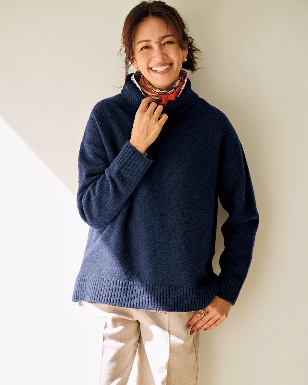 【ドゥクラッセ/DoCLASSE】のウール混タム・タートルネックロングニット インテリア・キッズ・メンズ・レディースファッション・服の通販 founy(ファニー) 　ファッション　Fashion　レディースファッション　Fashion for Women　トップス・カットソー　Cut & Sew Tops　ニット　Knit Tops & Sweaters　タートルネック・ハイネックトップス　Turtlenecks & High-Neck Tops　なめらか　Smooth, Silky Texture　ショルダー　Shoulder, Shoulder Strap　ストレッチ　Stretch, Stretchy Fabric　スマート　Smart, Elegant　スリット　Slit, Slit Detail　セーター　Sweater, Knitwear　タートルネック　Turtleneck, High Neck　ドロップ　Drop Shoulder, Dropped Style　エレガント 上品　Elegant　人気　Popular, Best Seller　ネイビー|ID: prp329100004919993 ipo3291000000036911713