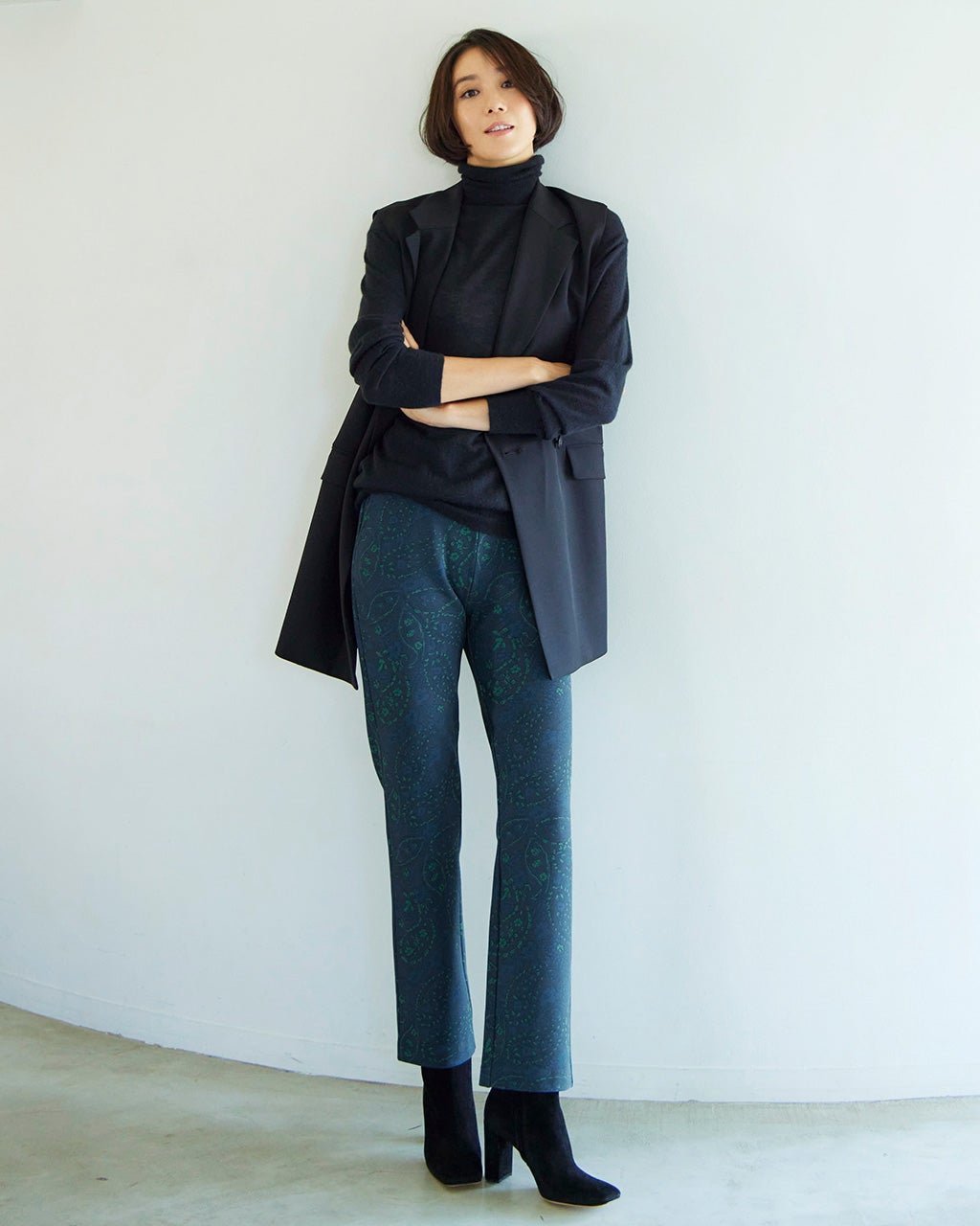 【ドゥクラッセ/DoCLASSE】のプレミアサーモN・スリムストレート64cm インテリア・キッズ・メンズ・レディースファッション・服の通販 founy(ファニー) 　ファッション　Fashion　レディースファッション　Fashion for Women　パンツ　Pants & Trousers　ストレッチ　Stretch, Stretchy Fabric　ストレート　Straight, Straight Cut　スリム　Slim, Slim Fit　タイツ　Tights, Legwear　人気　Popular, Best Seller　ポケット　Pocket, Pocket Detail　ワイド　Wide, Wide Fit　エレガント 上品　Elegant　ネイビーパターン|ID: prp329100004920014 ipo3291000000036911842