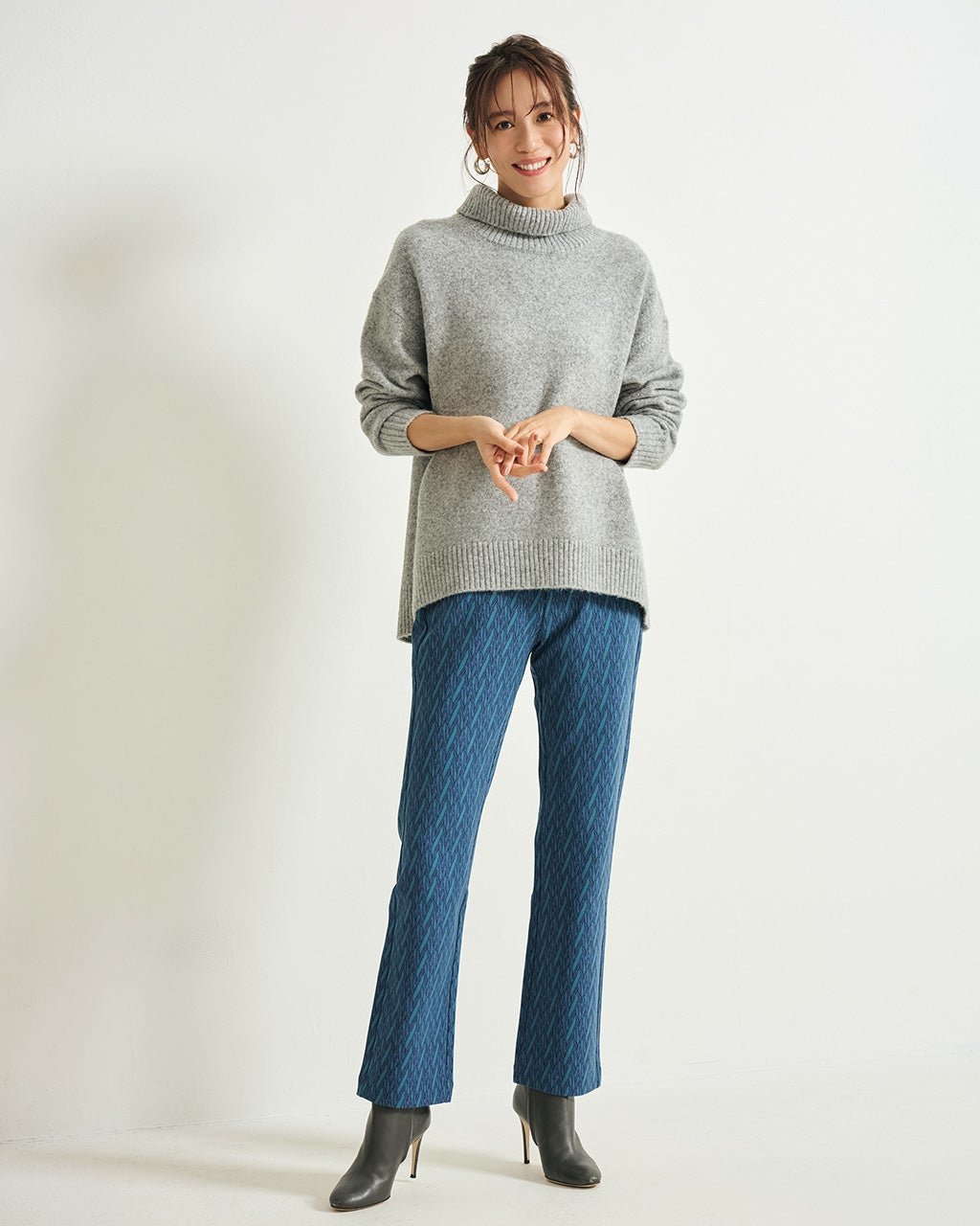 【ドゥクラッセ/DoCLASSE】のプレミアサーモN・スリムストレート64cm インテリア・キッズ・メンズ・レディースファッション・服の通販 founy(ファニー) 　ファッション　Fashion　レディースファッション　Fashion for Women　パンツ　Pants & Trousers　ストレッチ　Stretch, Stretchy Fabric　ストレート　Straight, Straight Cut　スリム　Slim, Slim Fit　タイツ　Tights, Legwear　人気　Popular, Best Seller　ポケット　Pocket, Pocket Detail　ワイド　Wide, Wide Fit　エレガント 上品　Elegant　グリーン・パターン|ID: prp329100004920014 ipo3291000000036911844