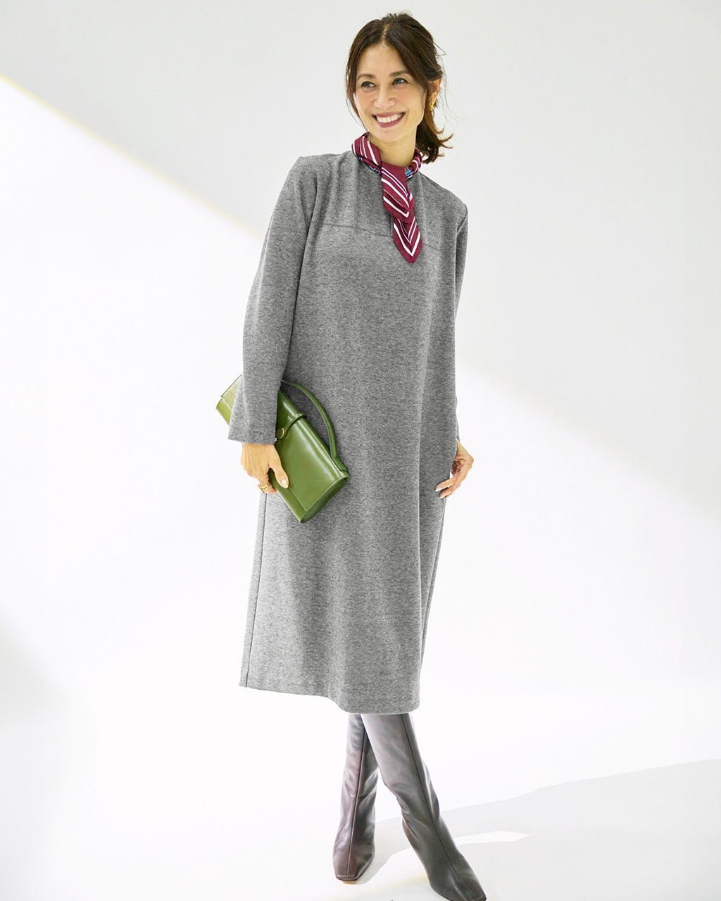 【ドゥクラッセ/DoCLASSE】のファインジャカード・サックワンピース インテリア・キッズ・メンズ・レディースファッション・服の通販 founy(ファニー) 　ファッション　Fashion　レディースファッション　Fashion for Women　ワンピース　Dresses　アクセサリー　Fashion Accessories　シンプル　Simple, Minimal　ストレッチ　Stretch, Stretchy Fabric　スリット　Slit, Slit Detail　ツイード　Twill, Twill Weave　人気　Popular, Best Seller　再入荷　Restock / Back in Stock　グレー|ID: prp329100004920025 ipo3291000000036911901