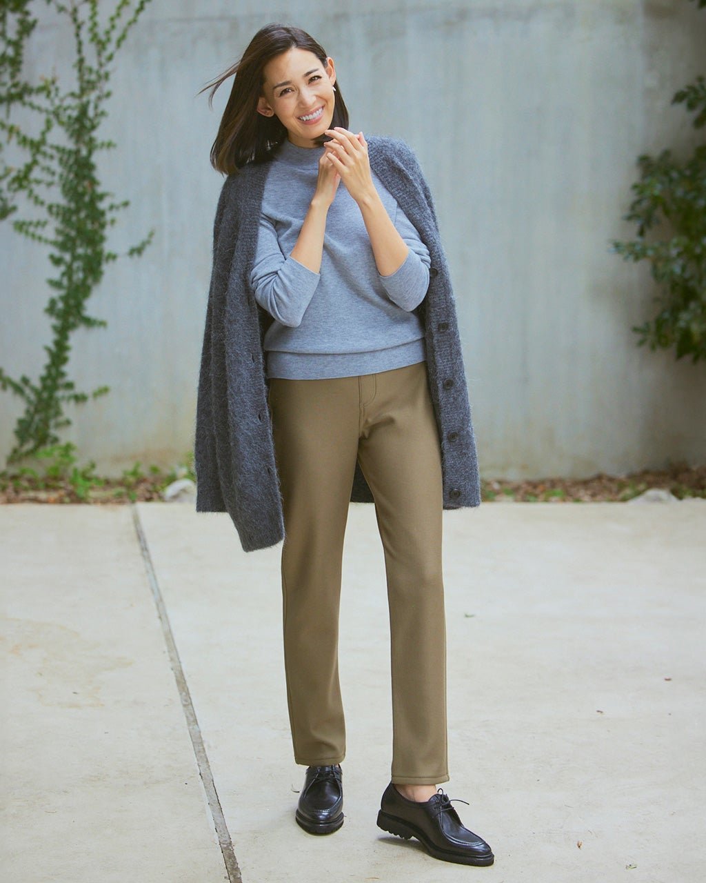 【ドゥクラッセ/DoCLASSE】の楽暖ベロアストレッチ・スリムテーパード72cm インテリア・キッズ・メンズ・レディースファッション・服の通販 founy(ファニー) 　ファッション　Fashion　レディースファッション　Fashion for Women　パンツ　Pants & Trousers　スリム　Slim, Slim Fit　タイツ　Tights, Legwear　テーパード　Tapered, Tapered Pants　ベロア　Velour, Soft Velvet　ポケット　Pocket, Pocket Detail　冬　Winter / This Winter　カーキベージュ|ID: prp329100004920051 ipo3291000000036912027