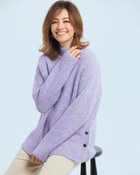 【ドゥクラッセ/DoCLASSE】のウール混フラッフィー・サイドボタンハイネック ラベンダー|ID: prp329100004920059 ipo3291000000037244885