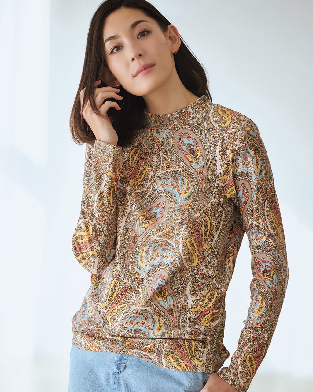 【ドゥクラッセ/DoCLASSE】の超長綿ハイネック/モダン柄 インテリア・キッズ・メンズ・レディースファッション・服の通販 founy(ファニー) 　ファッション　Fashion　レディースファッション　Fashion for Women　トップス・カットソー　Cut & Sew Tops　シャツ・ブラウス・オフィスカジュアル　Elegant Blouses & Button-Ups　ロングTシャツ・Tシャツ　Longline T-Shirts & Tees　カットソー・ベーシックTシャツ　Cut-and-Sewn Tops / Stretch Tees & Basics　なめらか　Smooth, Silky Texture　カットソー　Cut and Sewn Top　ハイネック　High Neck, Mock Neck　ペイズリー　Paisley, Ethnic Pattern　ボタニカル　Botanical, Floral Pattern　モダン　Modern, Contemporary　ペイズリー|ID: prp329100004920085 ipo3291000000036912231