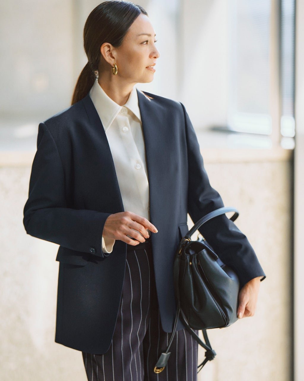 【ドゥクラッセ/DoCLASSE】のトリニティツイル・ノーカラージャケット インテリア・キッズ・メンズ・レディースファッション・服の通販 founy(ファニー) 　ファッション　Fashion　レディースファッション　Fashion for Women　アウター　Coat / Outerwear Collection　レディースジャケット・軽アウター　Jackets　ノーカラージャケット / シンプル上品コーデ　Collarless Jackets　オケージョン　Occasion Wear　サマー　Summer, Summer Style　ジャケット　Jacket, Outerwear　ストレッチ　Stretch, Stretchy Fabric　セットアップ　Set-Up, Coordinated Outfit　デニム　Denim, Jeans Material　フォルム　Silhouette, Form　エレガント 上品　Elegant　入学式　Entrance Ceremony　ビジネス 仕事 通勤　Business / Work / Commuting　ミッドナイトブルー|ID: prp329100004920108 ipo3291000000036912351