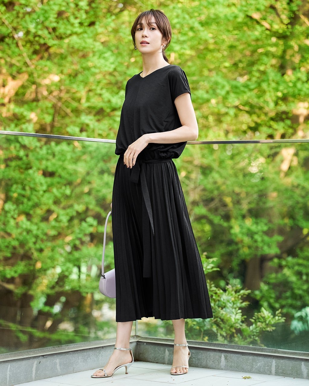 【ドゥクラッセ/DoCLASSE】のUVスラブ・プリーツ切替ワンピース インテリア・キッズ・メンズ・レディースファッション・服の通販 founy(ファニー) 　ファッション　Fashion　レディースファッション　Fashion for Women　ワンピース　Dresses　カットソー　Cut and Sewn Top　フォルム　Silhouette, Form　ブラウジング　Blouson Silhouette, Cinched Waist　プリーツ　Pleats, Pleated　人気　Popular, Best Seller　切替　Switching, Contrast Panel　夏　Summer　旅行　Travel　ブラック|ID: prp329100004920125 ipo3291000000036912438